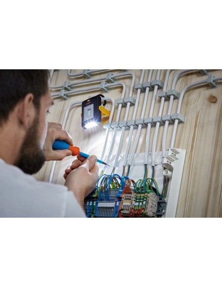 Linterna de trabajo a pilas HL DB43 MH (200+20 lm)