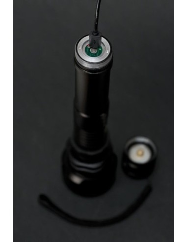 Linterna LED LuxPremium TL 800 AF con batería recargable y foco ajustable de 860 lm