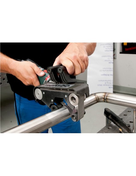 LIJADORA DE CINTA PARA TUBOS 900W + MALETÍN, METABO 602183510 RBE 9-60