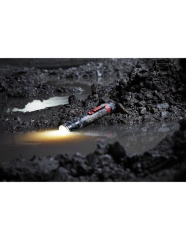 MILWAUKEE 4933459444 Linterna táctica con batería recargable USB - L4 MLED