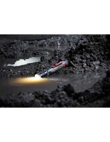 MILWAUKEE 4933459444 Linterna táctica con batería recargable USB - L4 MLED