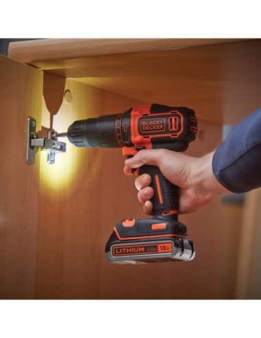 BDCHD18K1B2-QW - Taladro percutor 18V + cargador 1A + 2 baterías + maletín