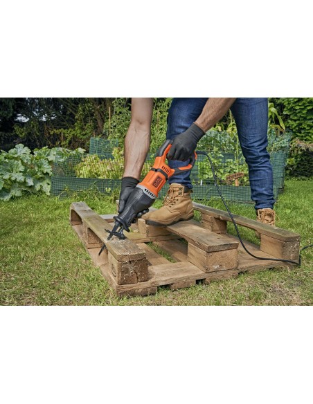 BES301-QS - Sierra Sable 750W con accesorio para podar y 2 hojas