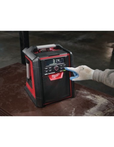 MILWAUKEE 4933446639 Radio/cargador de trabajo M18 RC