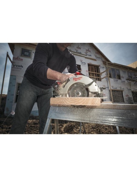MILWAUKEE 4933464589 Sierra circular sin escobillas para madera y plástico M18 M18 BLCS66