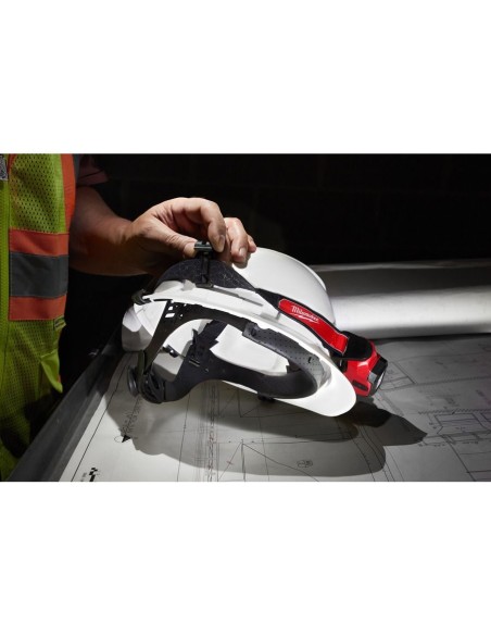 MILWAUKEE 4933479764 Linterna frontal con batería recargable USB -L4 HL-301