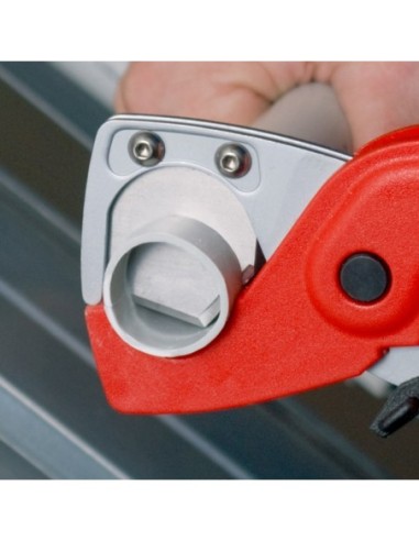 PlastiCut Cortatubos para tubos flexibles y de protección de plástico reforzado con fibra de vidrio 185 mm KNIPEX 90 20 185
