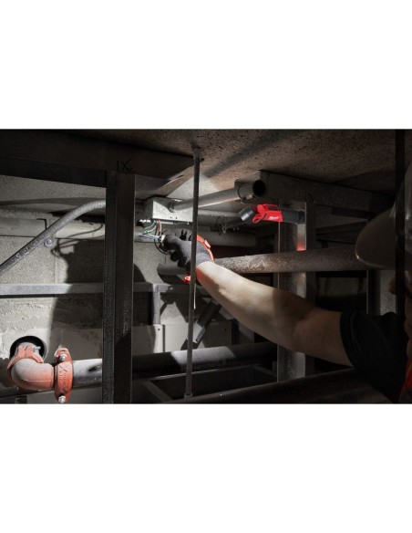 MILWAUKEE 4933464822 Luz de trabajo de cabezal giratorio recargable USB - L4 PWL