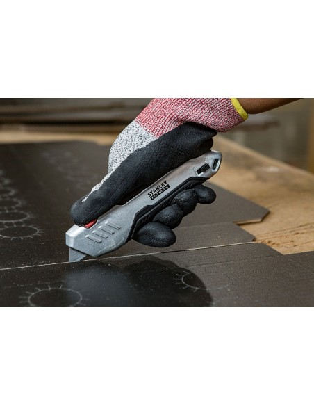 Cuchillo de seguridad con gatillo con cuerpo metálico