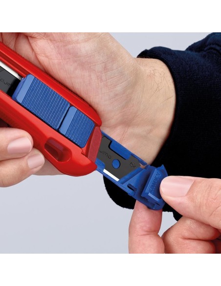 Cúter Fundición de alu. 18 mm con 3 cuchillas KNIPEX