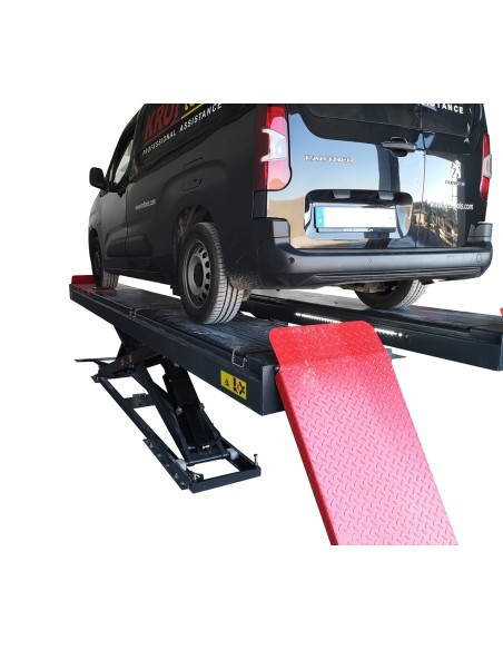 ELEVADOR BAJO PERFIL DOBLE TIJERA ALINEA. LED 5,5T