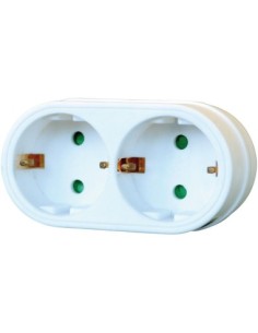 Enchufe adaptador de 2 tomas con conector de tierra