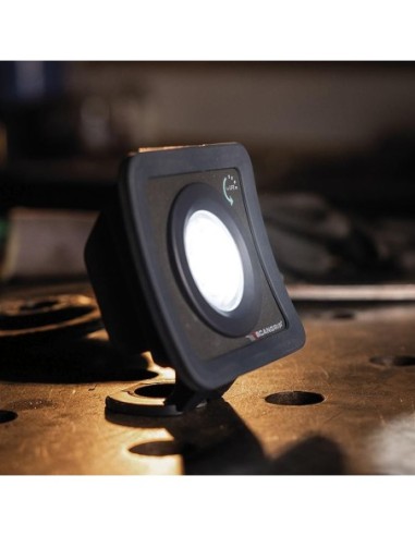 Lámpara de trabajo recargable NOVA MINI ForeLife 100-1000lumen Scangrip