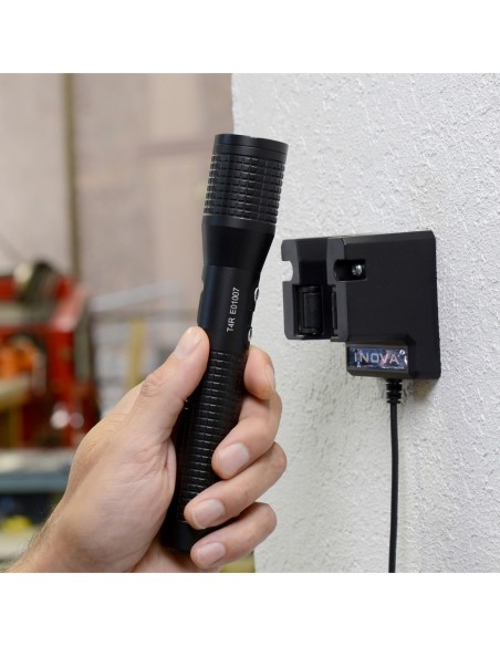 T4R- LINTERNA TÁCTICA RECARGABLE USB- 1300 LUMEN