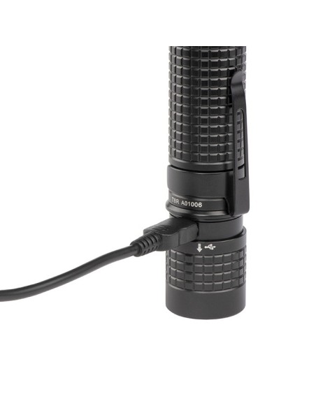 T8R- LINTERNA TÁCTICA RECARGABLE USB- 762 LUMEN