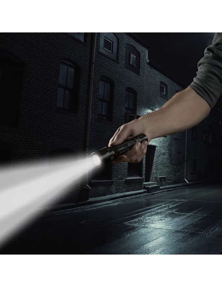 T8R- LINTERNA TÁCTICA RECARGABLE USB- 762 LUMEN