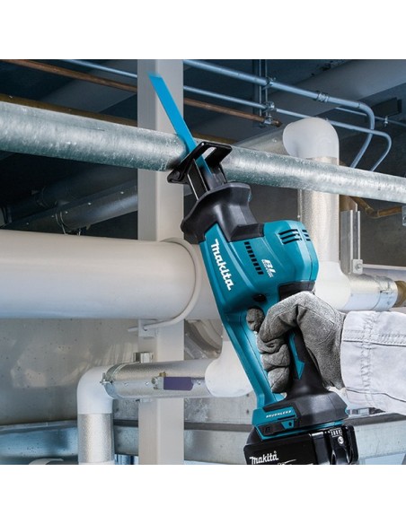 Makita C6702020 Sierra sable 18V LXT BL