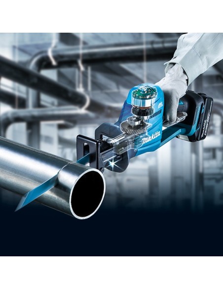 Makita C6702020 Sierra sable 18V LXT BL