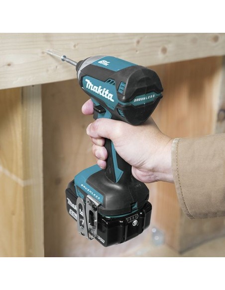 Makita DTD153RTJ Atornillador de impacto BL 18V 5,0 Ah LXT 170 Nm