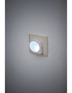 Luz LED nocturna NL 01 QS con interruptor 2