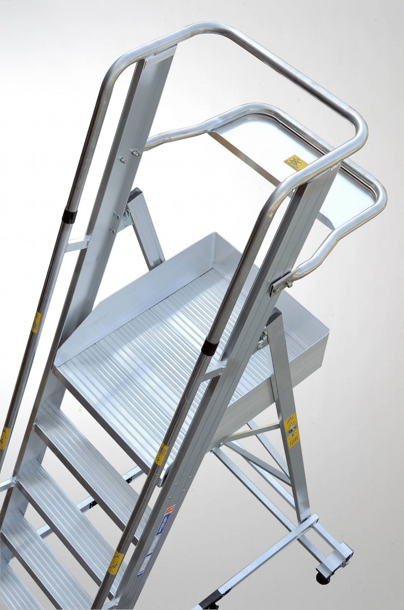 Escalera de aluminio con plataforma Eterna GIE-ALP08 | ESCALERAS